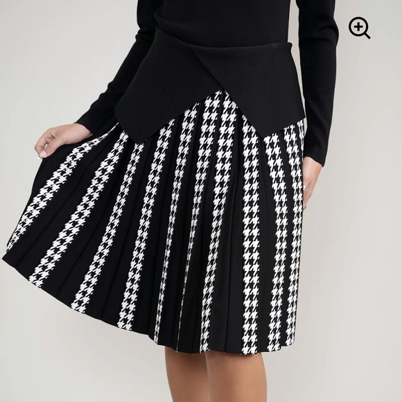 Aleeza Paris Elegant Black and White Houndstooth A-Line Skirt 25" Long - Picture 1 of 4